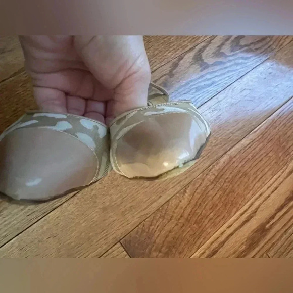 Manolo Blahnik Slingback Heels Handmade in Italy Sz 36 / 6 - Picture 6 of 14